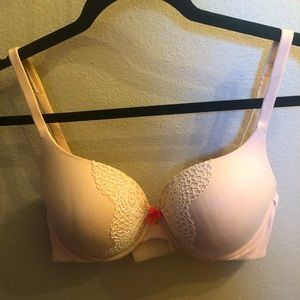 Nude / Blush colored perfect shape Bra
